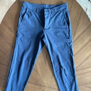 Men's lululemon Navy Commission Pant - size 32x32